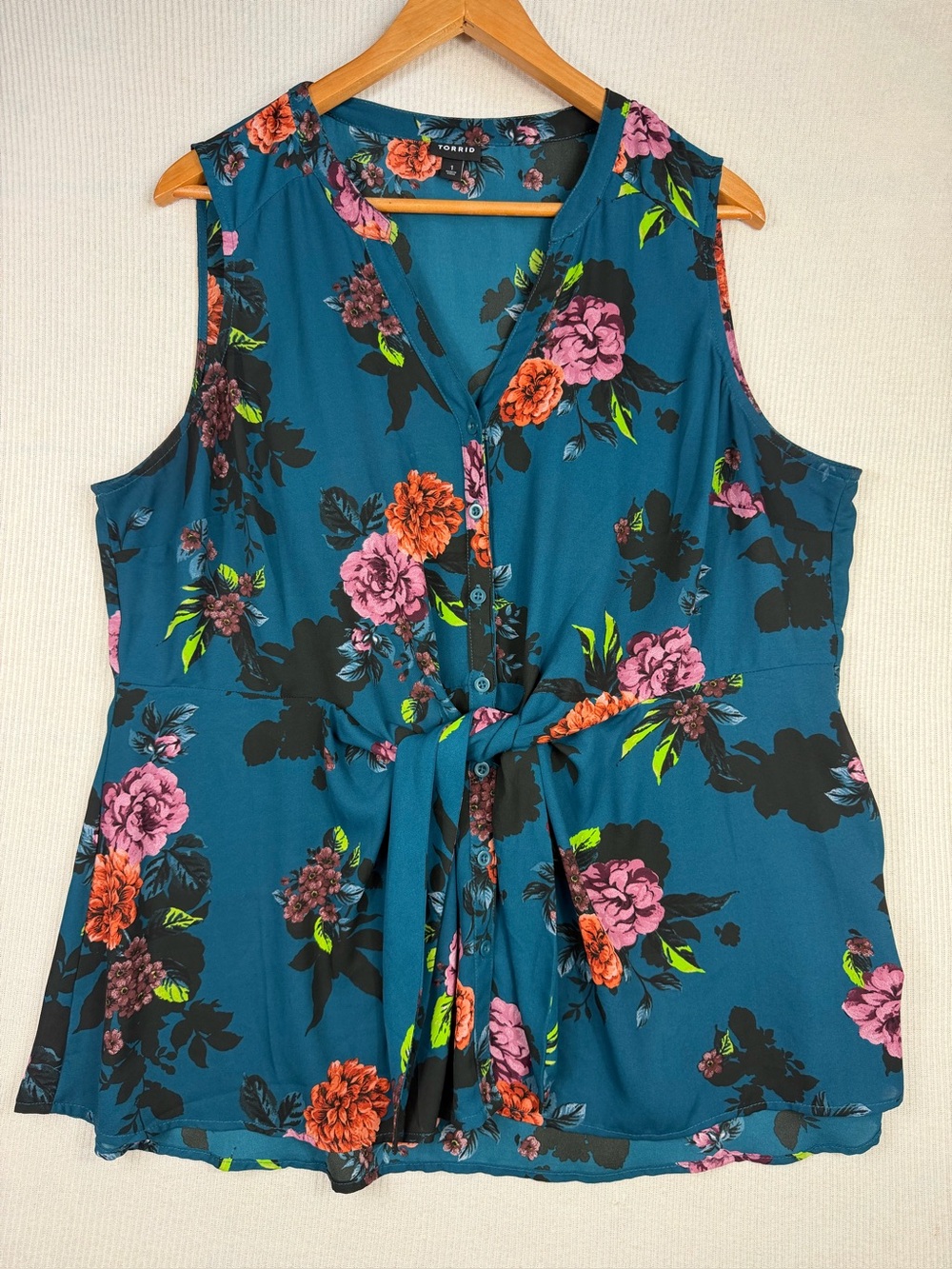 Torrid Peplum 1X Georgette Button-Front Tie-Front Blouse Floral Top Plus Size - Picture 3 of 10